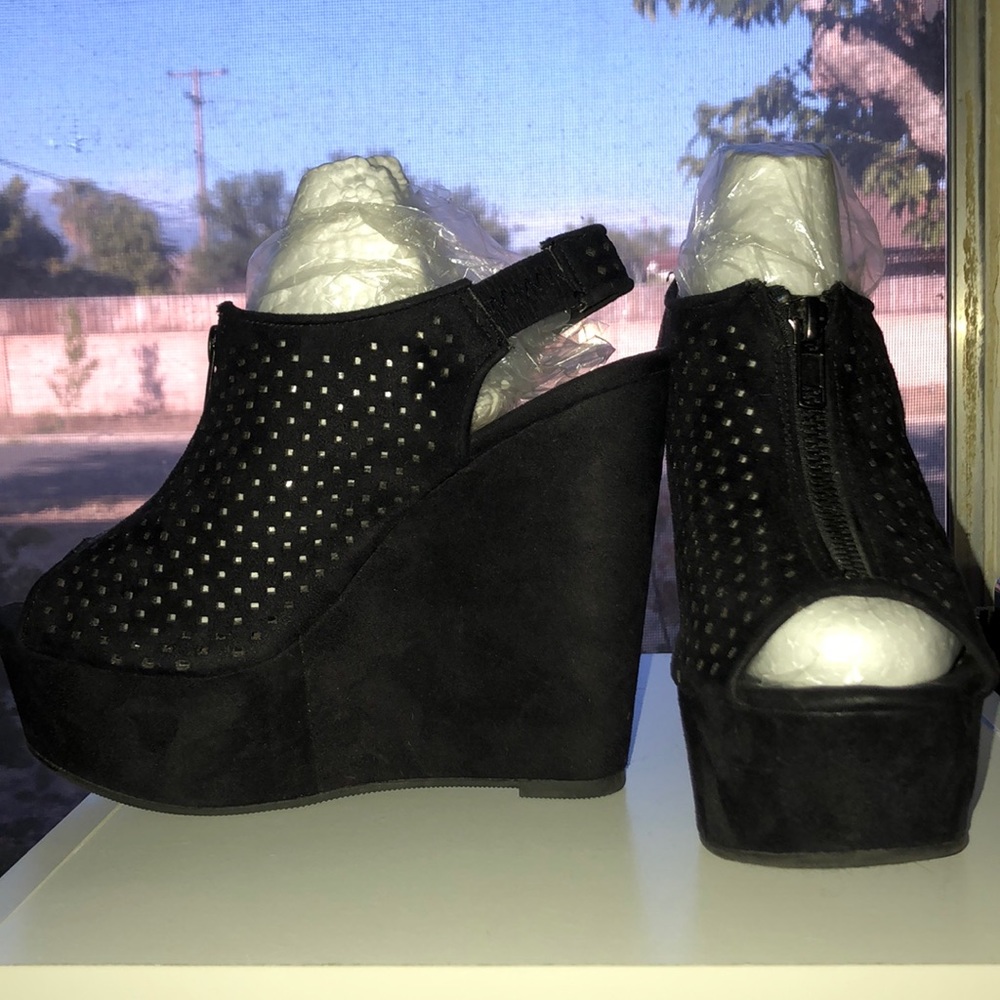 Peep Toe Mesh Wedges